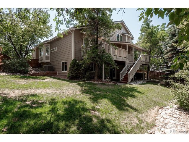 10011 Oak Leaf Way, Littleton, CO 80129