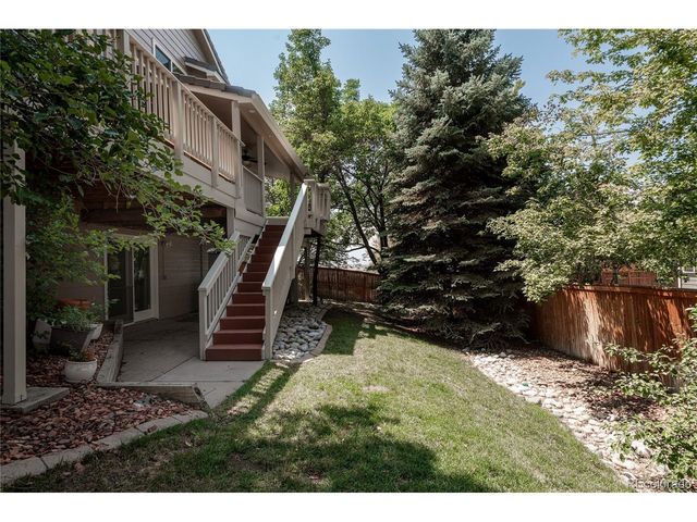 10011 Oak Leaf Way, Littleton, CO 80129