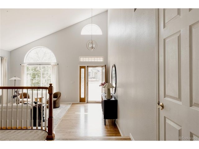 10011 Oak Leaf Way, Littleton, CO 80129