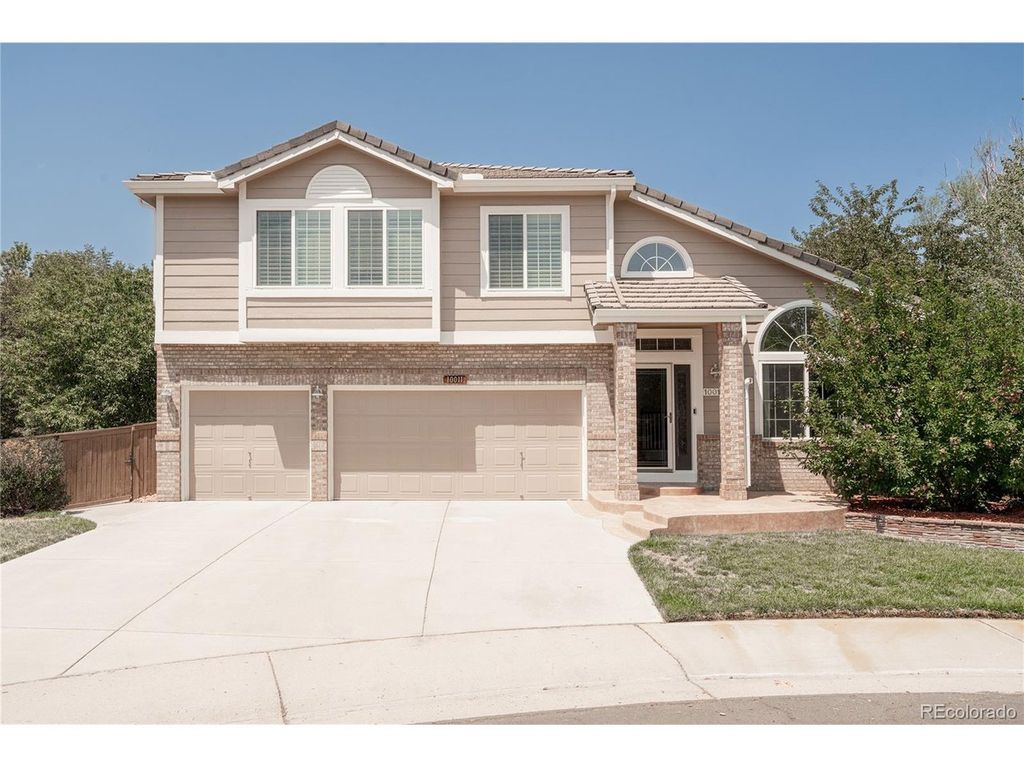 10011 Oak Leaf Way, Littleton, CO 80129
