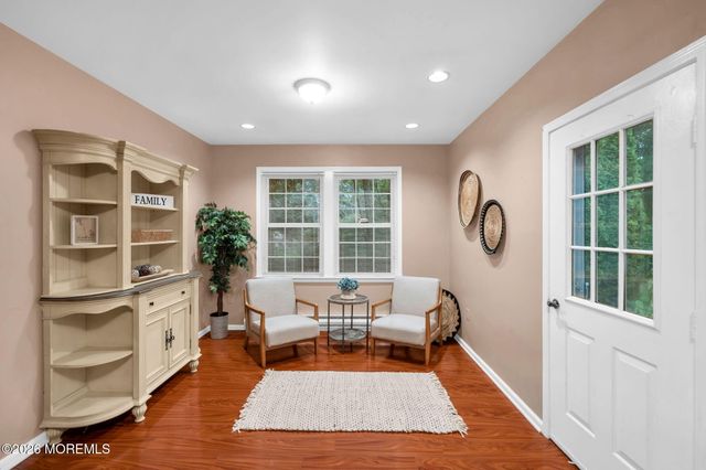 17 Betsy Ross Drive, Monroe, NJ 08831