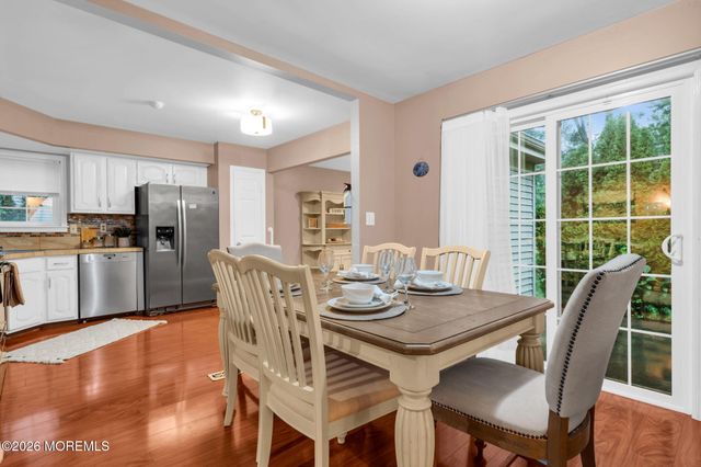 17 Betsy Ross Drive, Monroe, NJ 08831
