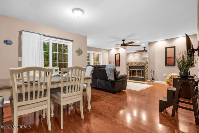 17 Betsy Ross Drive, Monroe, NJ 08831