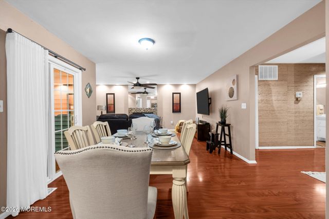 17 Betsy Ross Drive, Monroe, NJ 08831