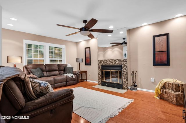 17 Betsy Ross Drive, Monroe, NJ 08831