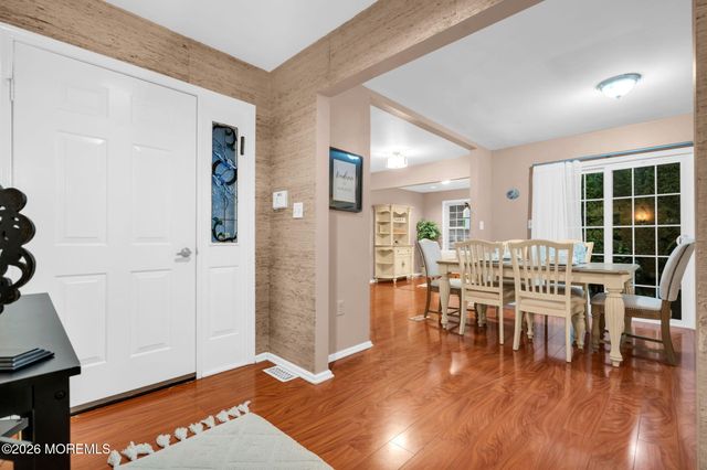 17 Betsy Ross Drive, Monroe, NJ 08831