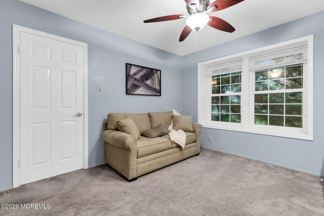 17 Betsy Ross Drive, Monroe, NJ 08831