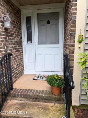 17 Betsy Ross Drive, Monroe, NJ 08831