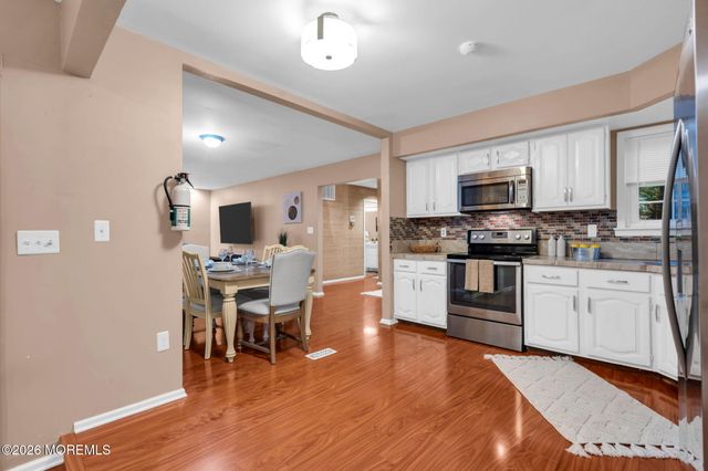 17 Betsy Ross Drive, Monroe, NJ 08831