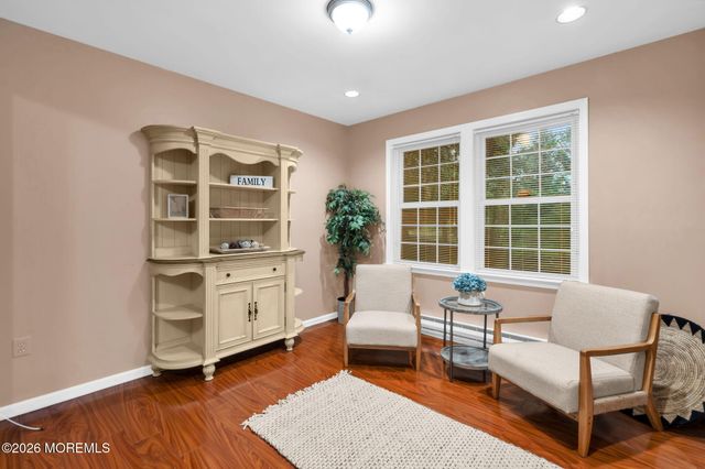 17 Betsy Ross Drive, Monroe, NJ 08831
