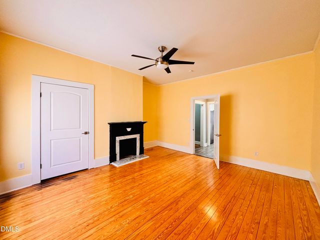 201 N Massey Street, Selma, NC 27576