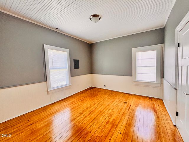 201 N Massey Street, Selma, NC 27576