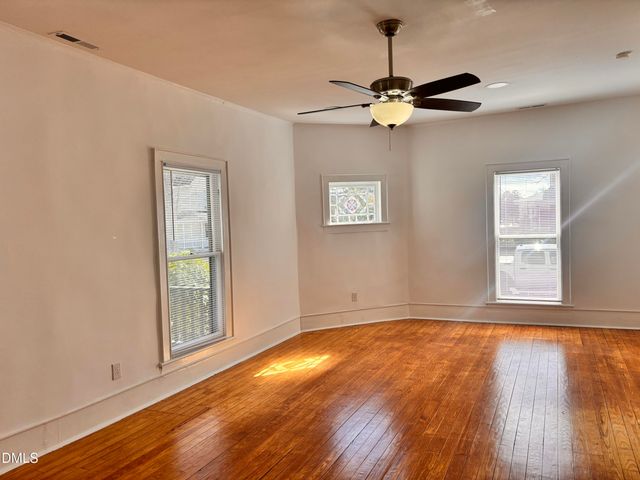 201 N Massey Street, Selma, NC 27576