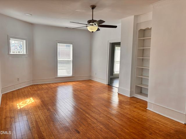 201 N Massey Street, Selma, NC 27576