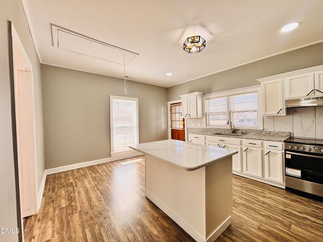 201 N Massey Street, Selma, NC 27576