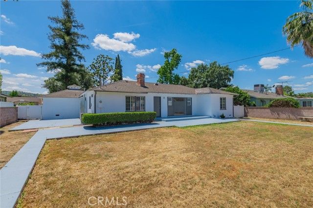2135 E Daniels, West Covina, CA 91791