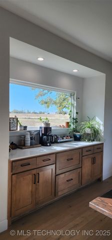 6692 S 337th East Avenue, Broken Arrow, OK 74014