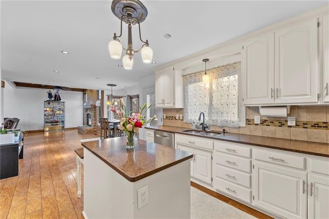 15206 Foster Street, Overland Park, KS 66223