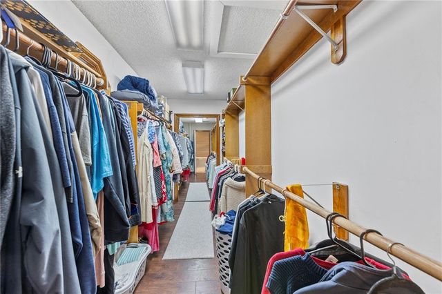 15206 Foster Street, Overland Park, KS 66223