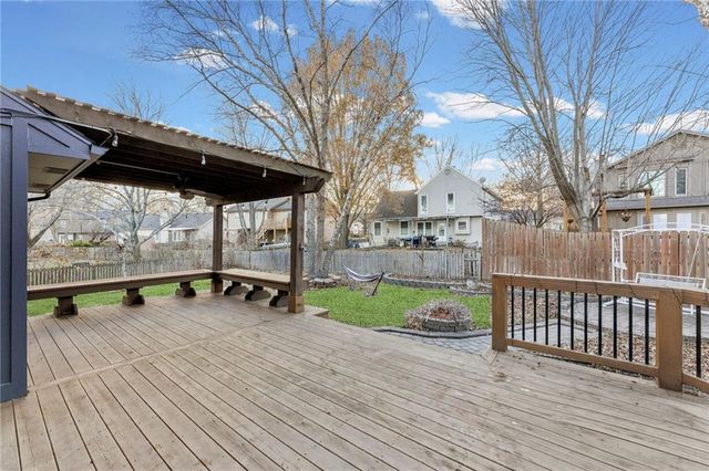 15206 Foster Street, Overland Park, KS 66223