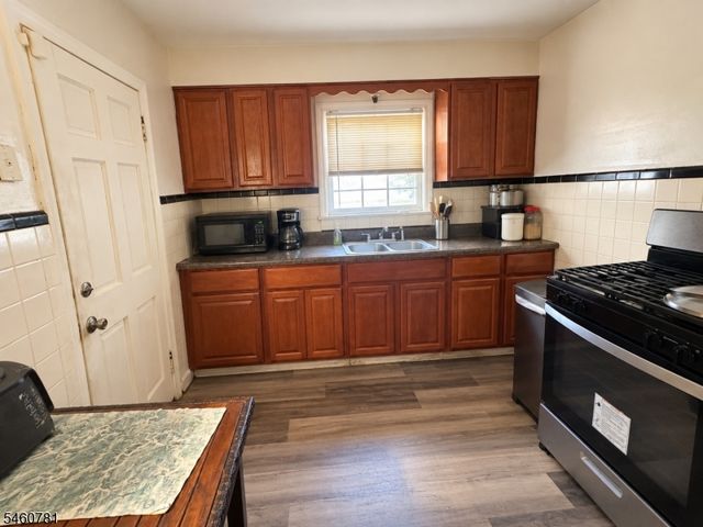 70 Lindsley Ave, Irvington Twp., NJ 07111