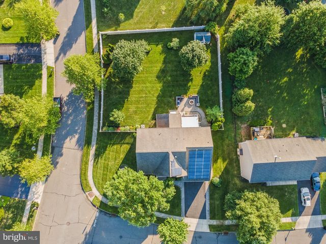 601 ARCHIBALD LN, Florence, NJ 08518