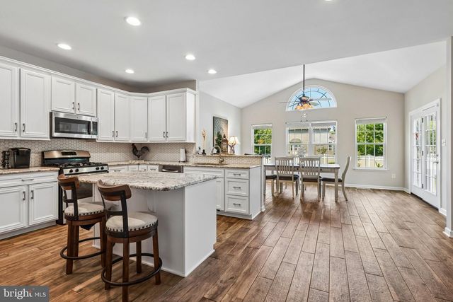 601 ARCHIBALD LN, Florence, NJ 08518