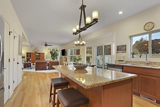 699 Stone Ridge DRIVE, Lake Geneva, WI 53147