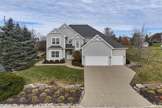 699 Stone Ridge DRIVE, Lake Geneva, WI 53147