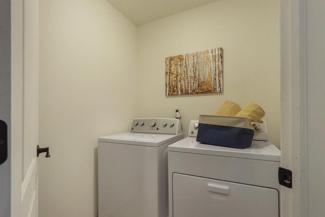 699 Stone Ridge DRIVE, Lake Geneva, WI 53147