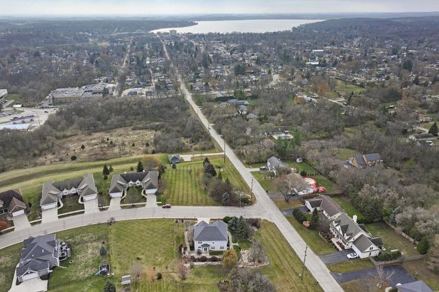 699 Stone Ridge DRIVE, Lake Geneva, WI 53147
