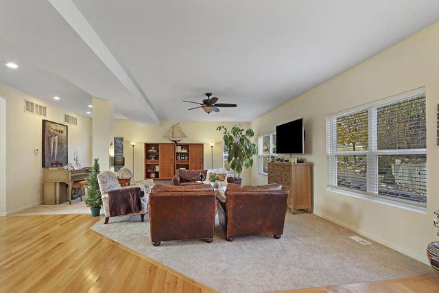 699 Stone Ridge DRIVE, Lake Geneva, WI 53147