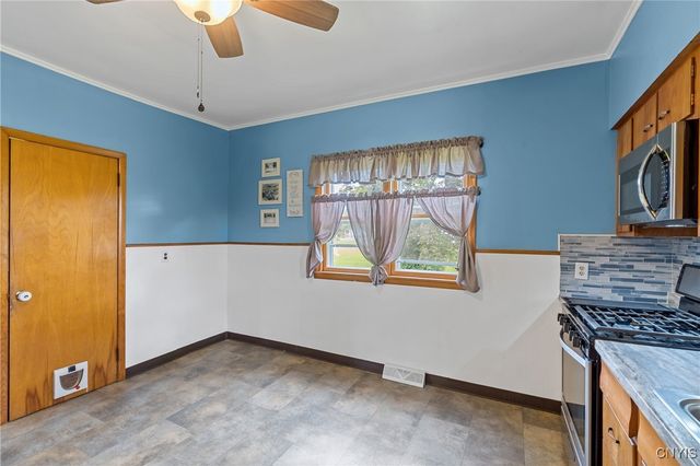 670 County Route 25 Road 25, Minetto, NY 13126