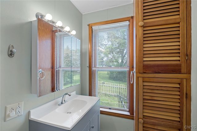 670 County Route 25 Road 25, Minetto, NY 13126