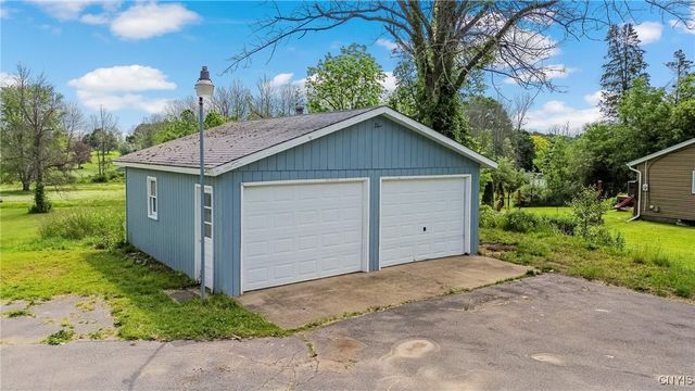 670 County Route 25 Road 25, Minetto, NY 13126