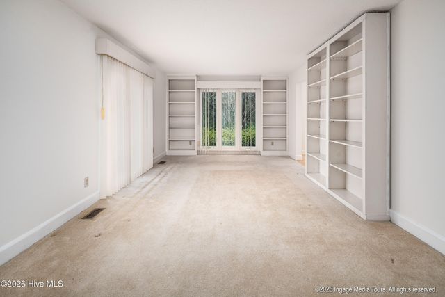 313 King George Road, Greenville, NC 27858