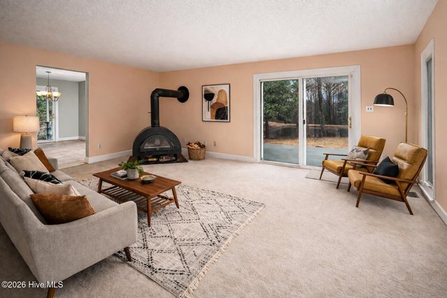 313 King George Road, Greenville, NC 27858