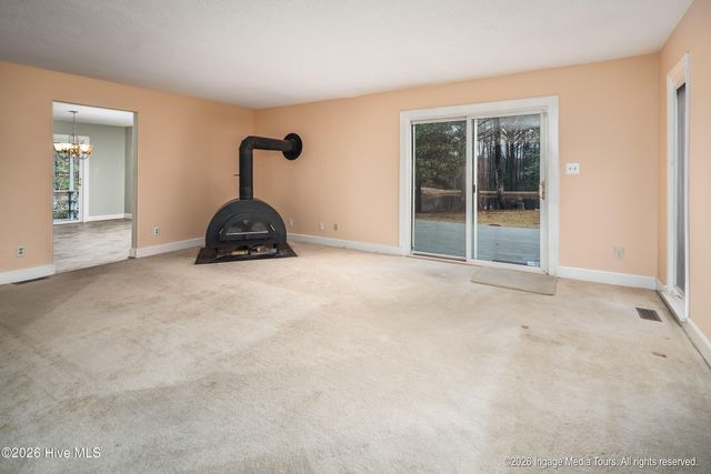 313 King George Road, Greenville, NC 27858