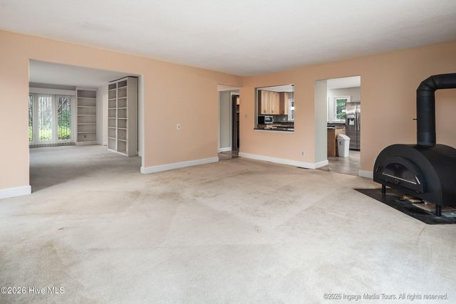313 King George Road, Greenville, NC 27858