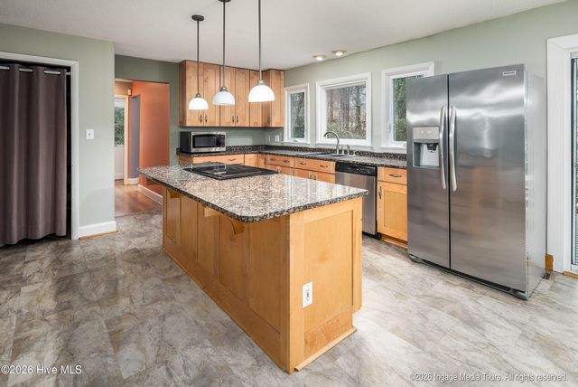 313 King George Road, Greenville, NC 27858
