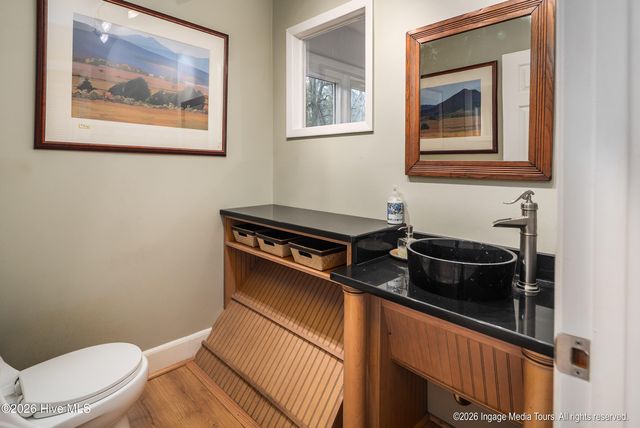 313 King George Road, Greenville, NC 27858