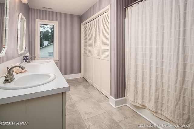 313 King George Road, Greenville, NC 27858