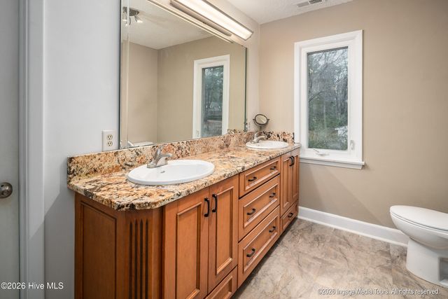 313 King George Road, Greenville, NC 27858