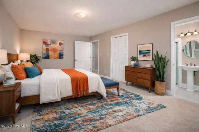 313 King George Road, Greenville, NC 27858