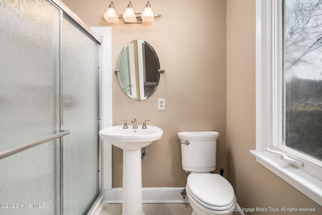313 King George Road, Greenville, NC 27858