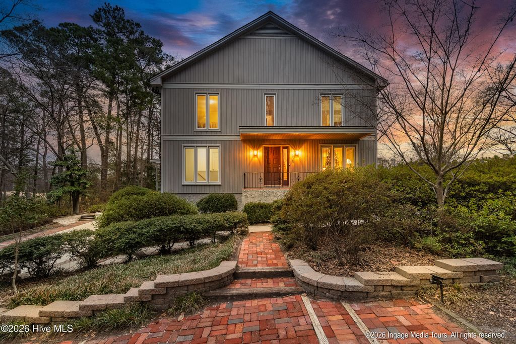 313 King George Road, Greenville, NC 27858