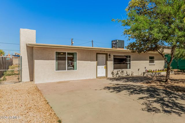 1712 W CORONA Avenue, Phoenix, AZ 85041