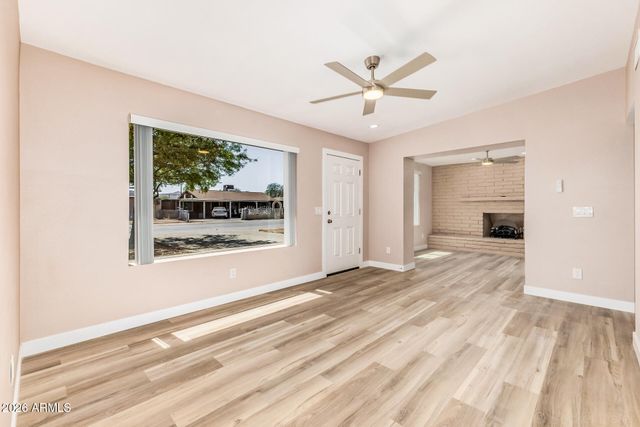 1712 W CORONA Avenue, Phoenix, AZ 85041