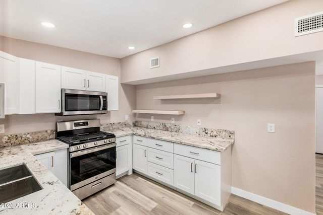 1712 W CORONA Avenue, Phoenix, AZ 85041