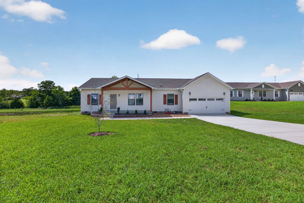 2509 River Ranch Dr, Cookeville, TN 38501